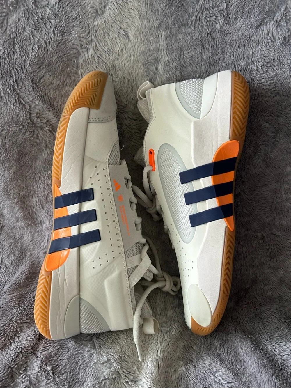 Adidas d.o.n. Issue #5 white victory blue orange size 10 nwob